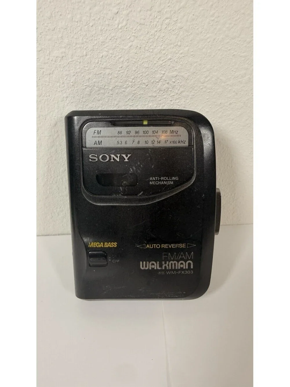 Vintage Sony Walkman WM-FX103 portable cassette player and radio For Parts